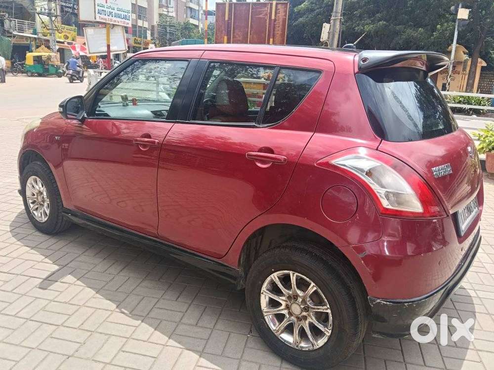 Maruti Suzuki Swift Vxi + Manual, 2015, Petrol