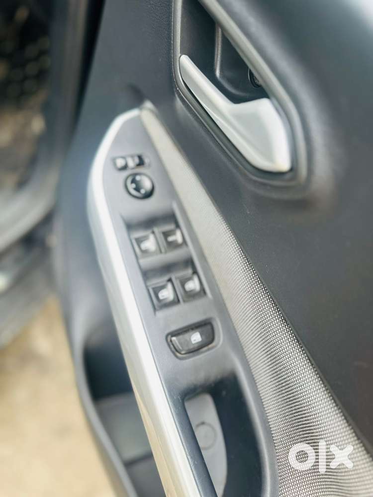 Nissan Magnite 1.0 Xv, 2021, Petrol