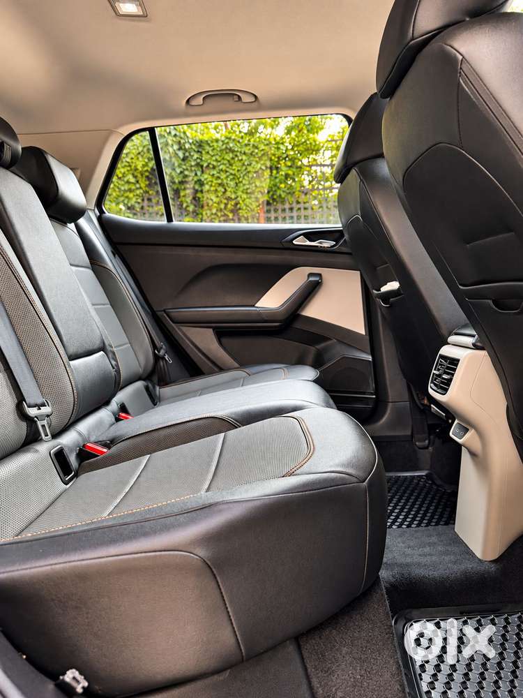 Skoda Kushaq 1.0 Tsi Style At (6 Airbags), 2023, Petrol