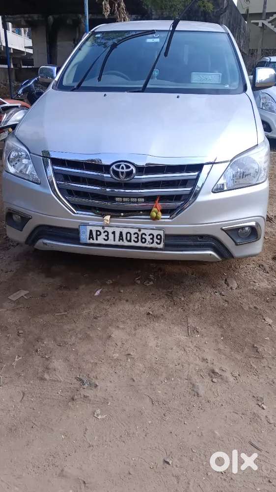 Toyota Innova 2007. V