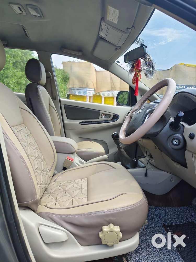 Toyota Innova 2.5 Zx 7 Str Bs-iv, 2014, Diesel