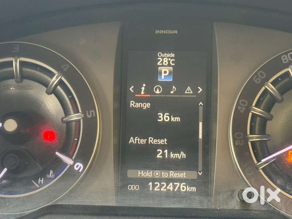 Toyota Innova Crysta 2.8z Automatic, 2016, Diesel