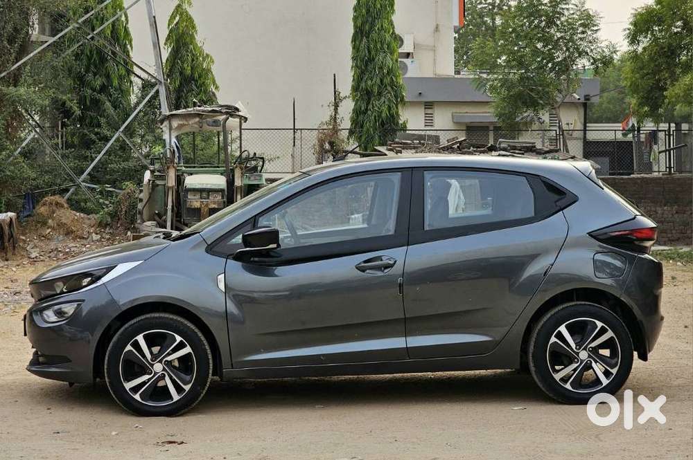 Tata Altroz Xz Plus (s), 2023, Petrol