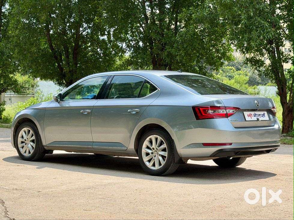 Skoda Superb Lk 1.8 Tsi At, 2019, Petrol