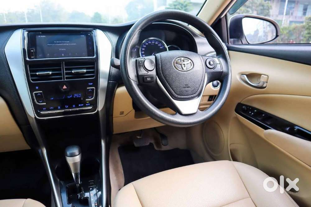 Toyota Yaris G Cvt, 2018, Petrol