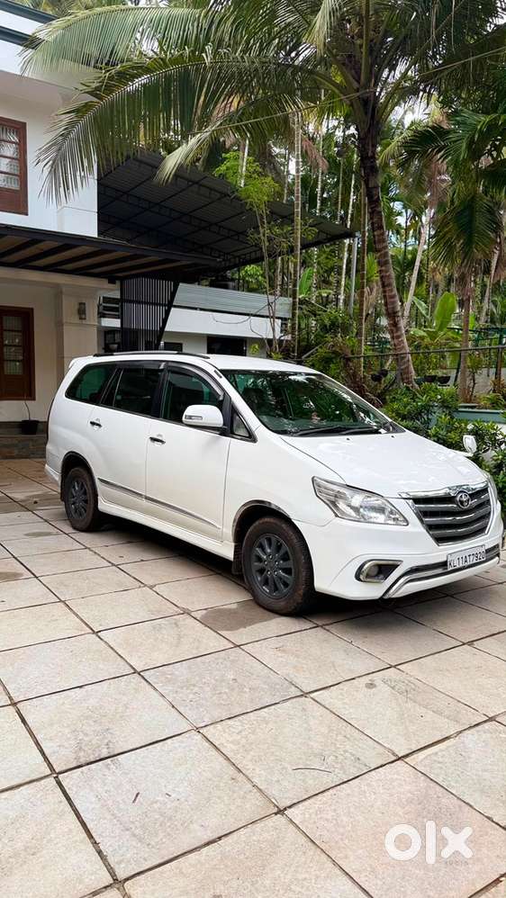 Toyota Innova Diesel 2014