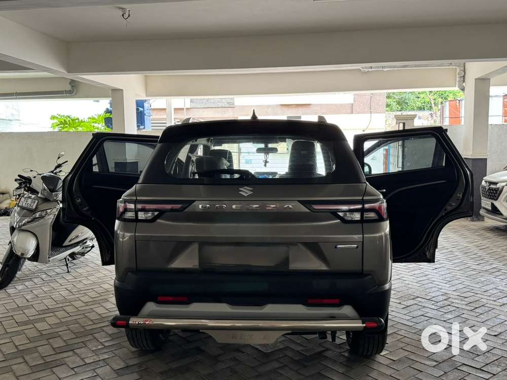 Maruti Suzuki Brezza Petrol Well Maintained
