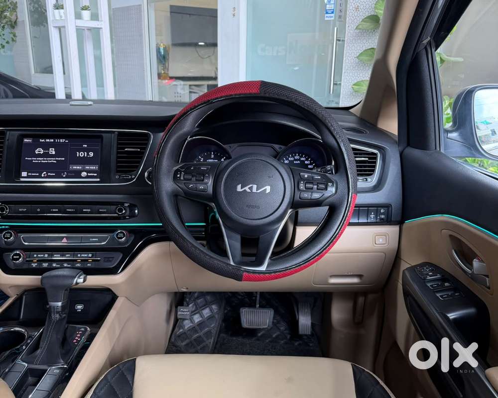 Kia Carnival Premium, 2022, Diesel