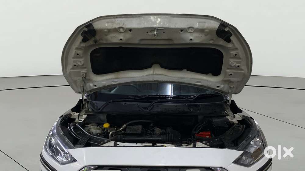 Nissan Magnite 1.0 Xv, 2021, Petrol