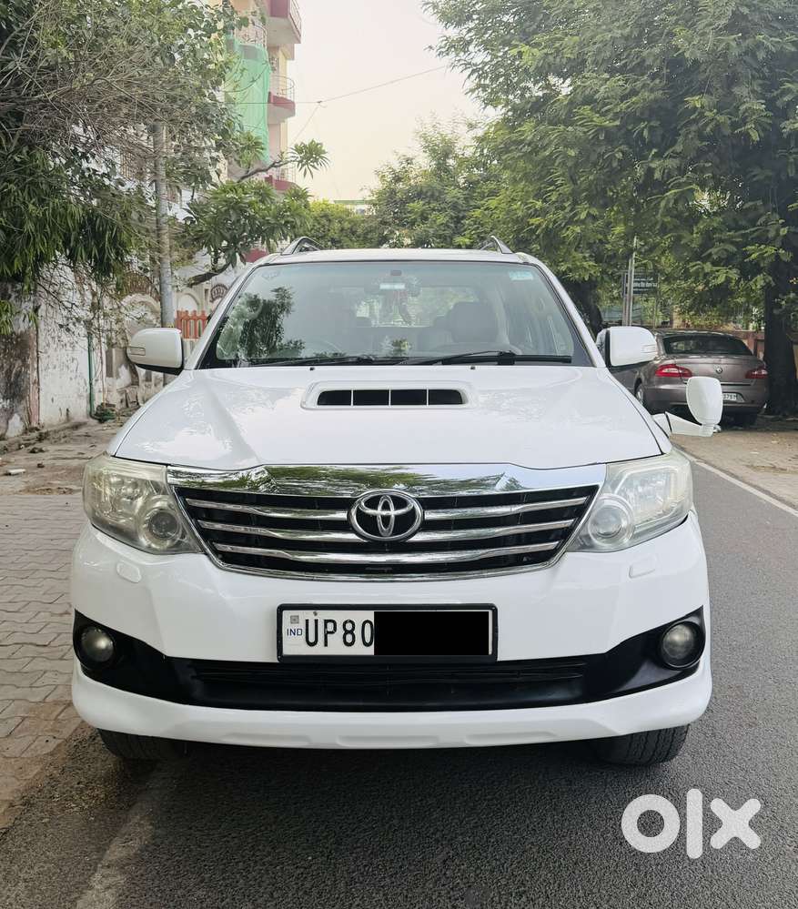 Toyota Fortuner 3.0 4x4 Manual, 2012, Diesel