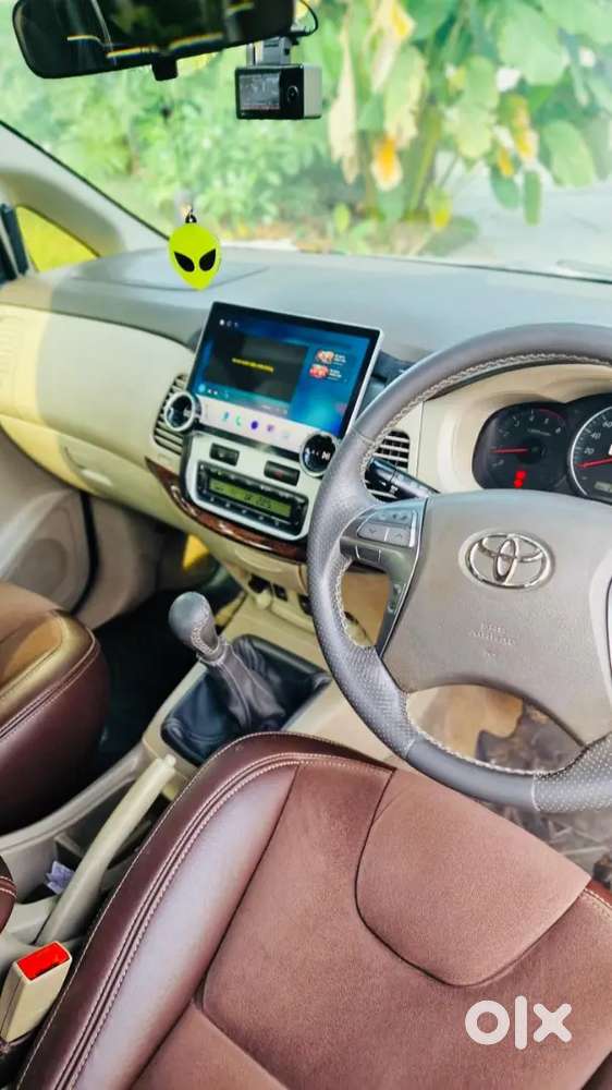 Toyota Innova 2015 V