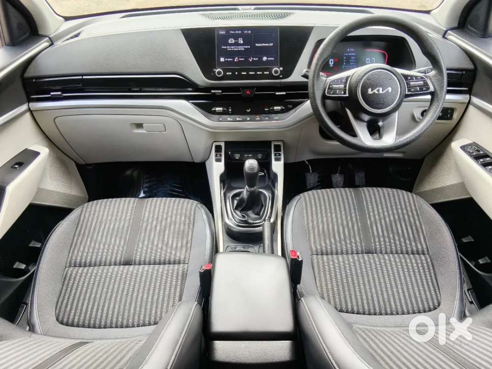 Kia Carens 1.4 Prestige 7 Str, 2022, Petrol