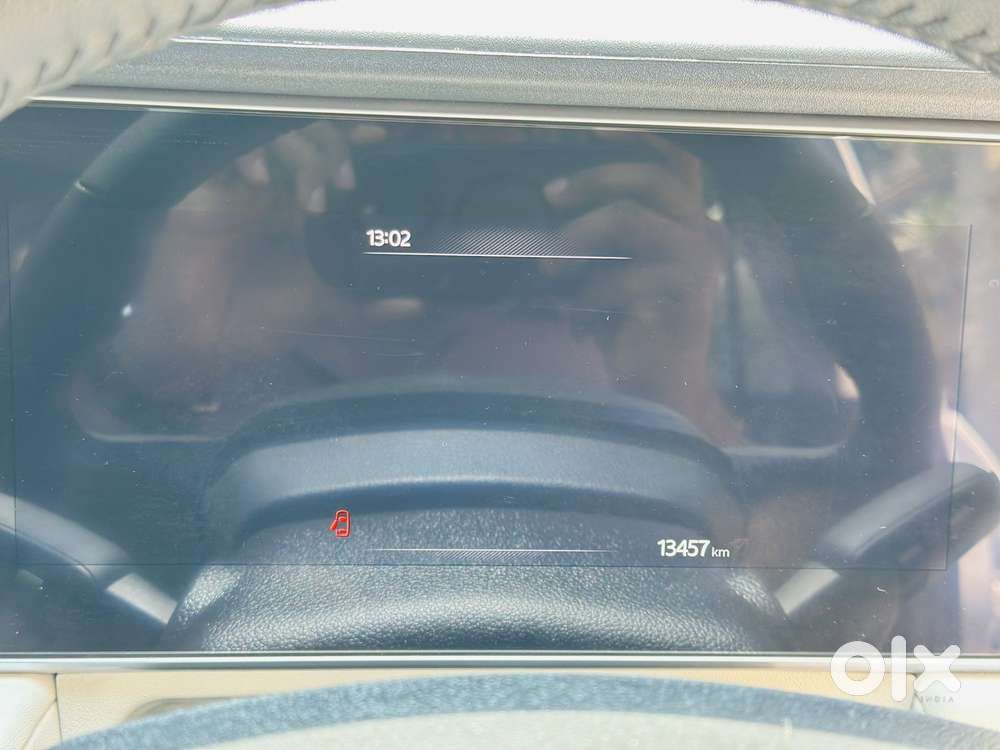 Mahindra Xuv700 2.2 Ax 7 Diesel At Luxury Pack Str, 2025, Diesel