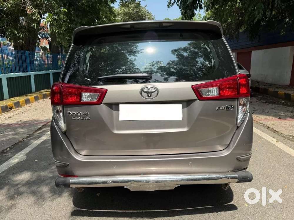 Toyota Innova Crysta 2.8 Zx At 7 Seater, 2016, Diesel