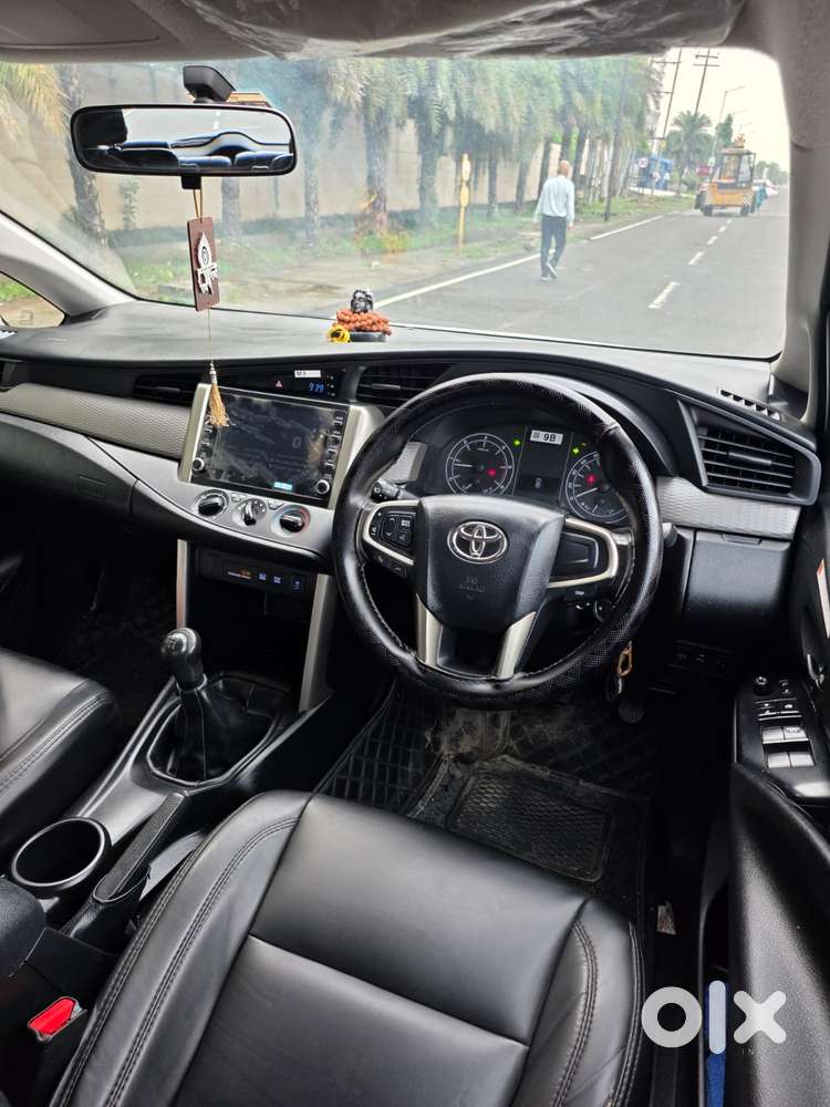 Toyota Innova Crysta 2.4 G Mt 7 Str, 2022, Diesel