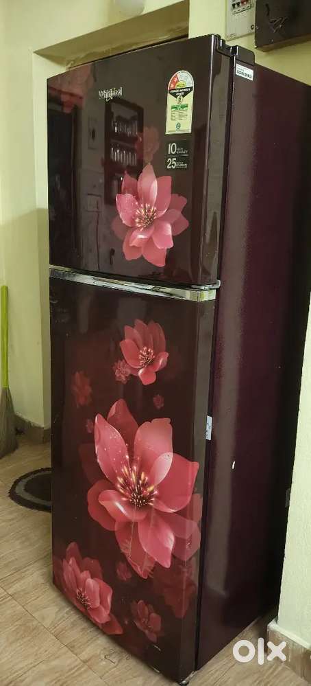 Whirlpool fridge in excellent condition