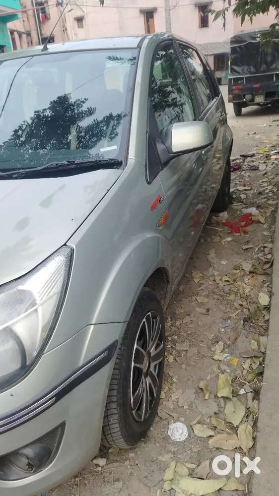 Ford Figo 2011 Petrol 71112 Km Driven