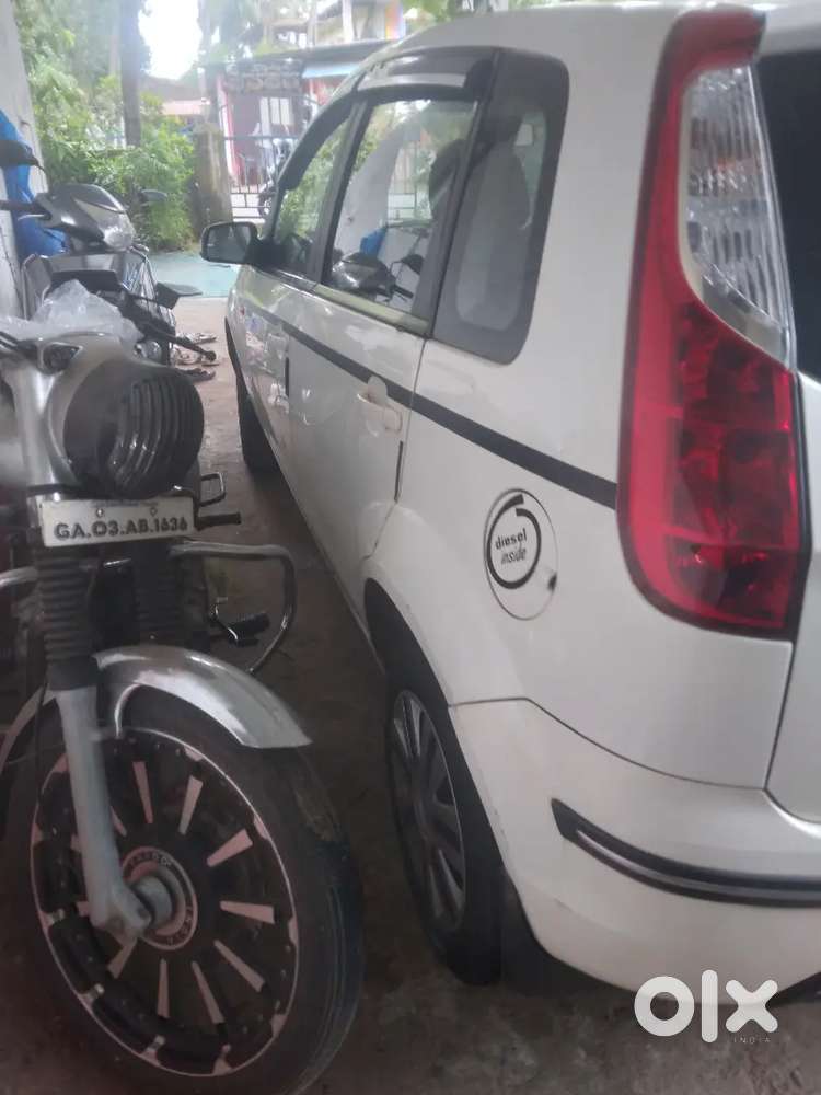 White Ford Figo