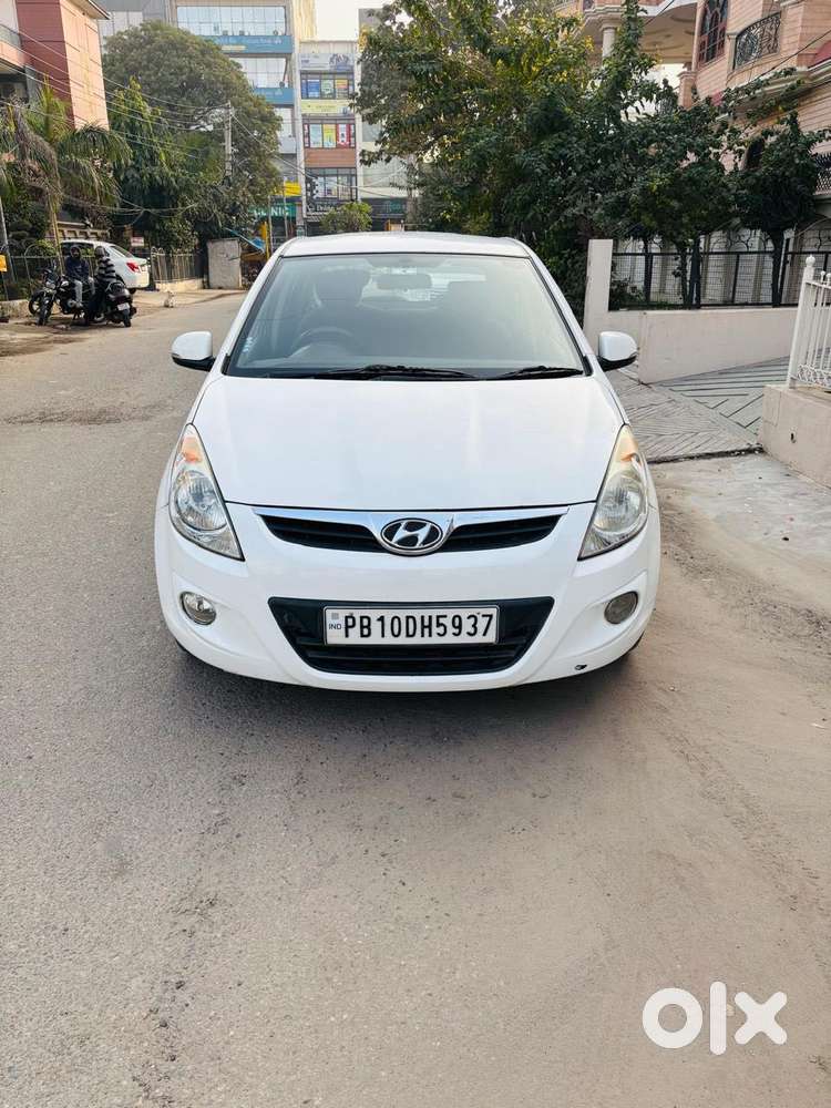 Hyundai I20 2009-2011 Asta, 2011, Diesel