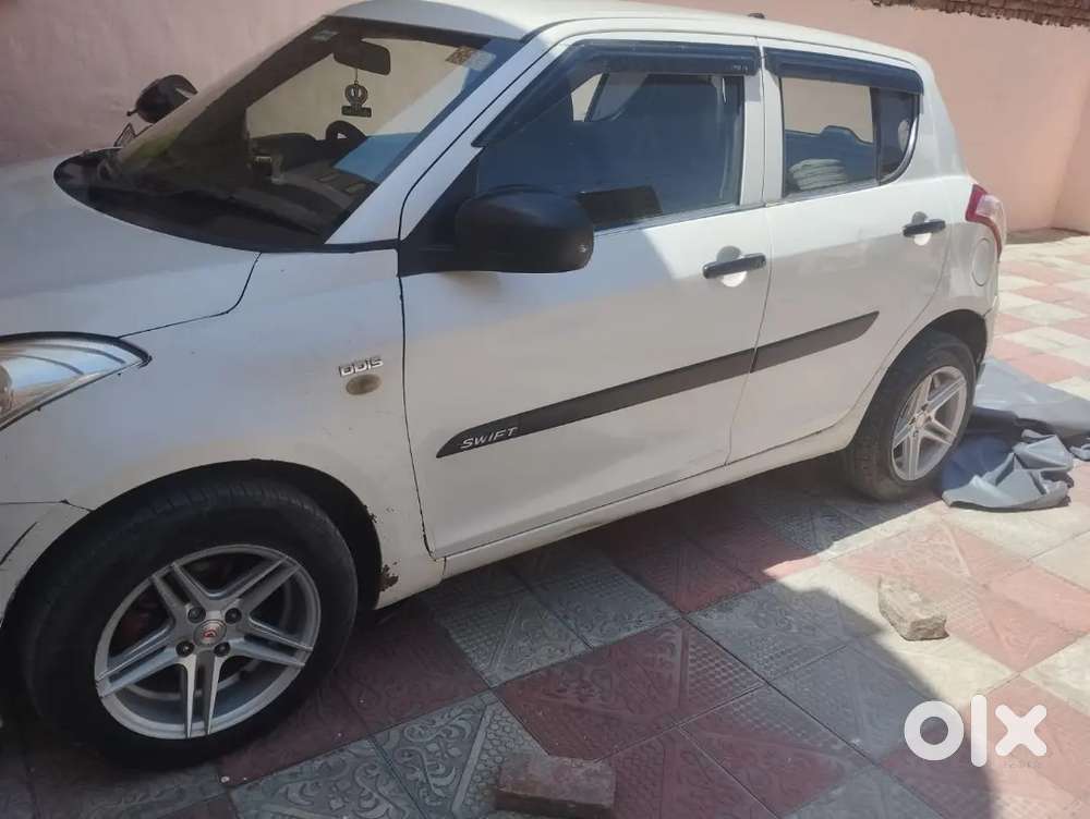 Maruti Suzuki Swift 2013 Diesel 100000 Km Driven