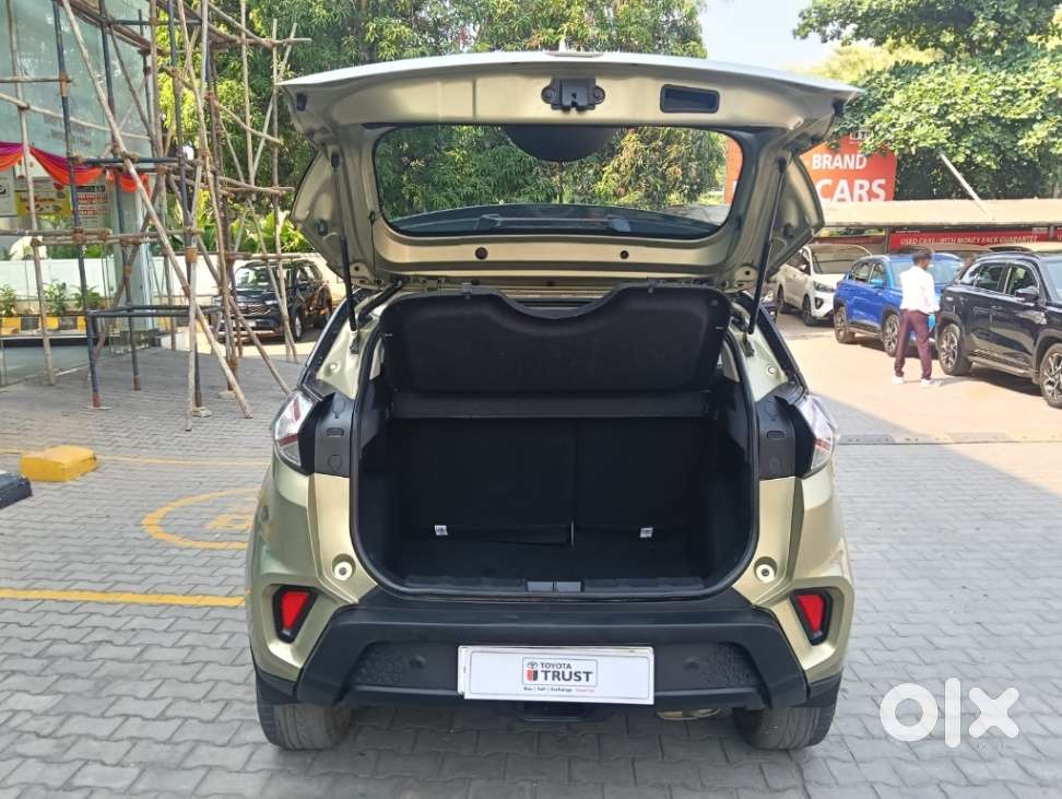Tata Nexon Xz Plus Luxs, 2023, Petrol