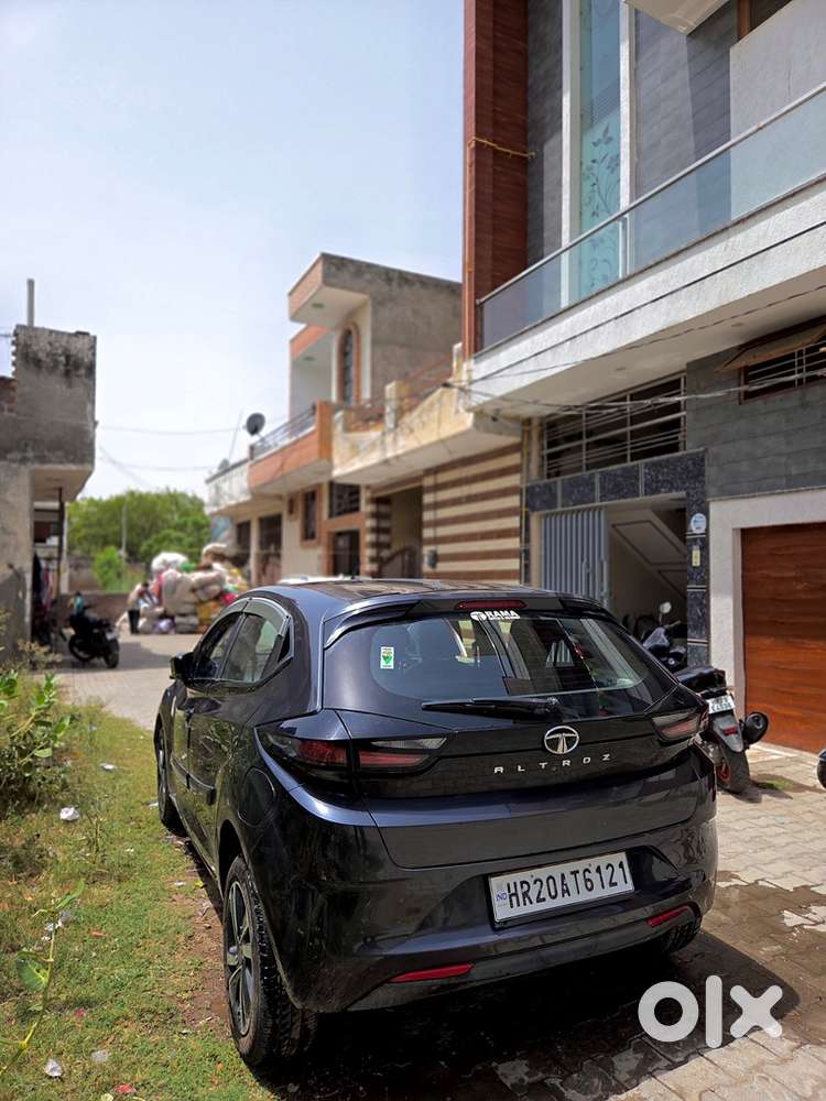 Tata Altroz Petrol 2021 Yearly Vehicle