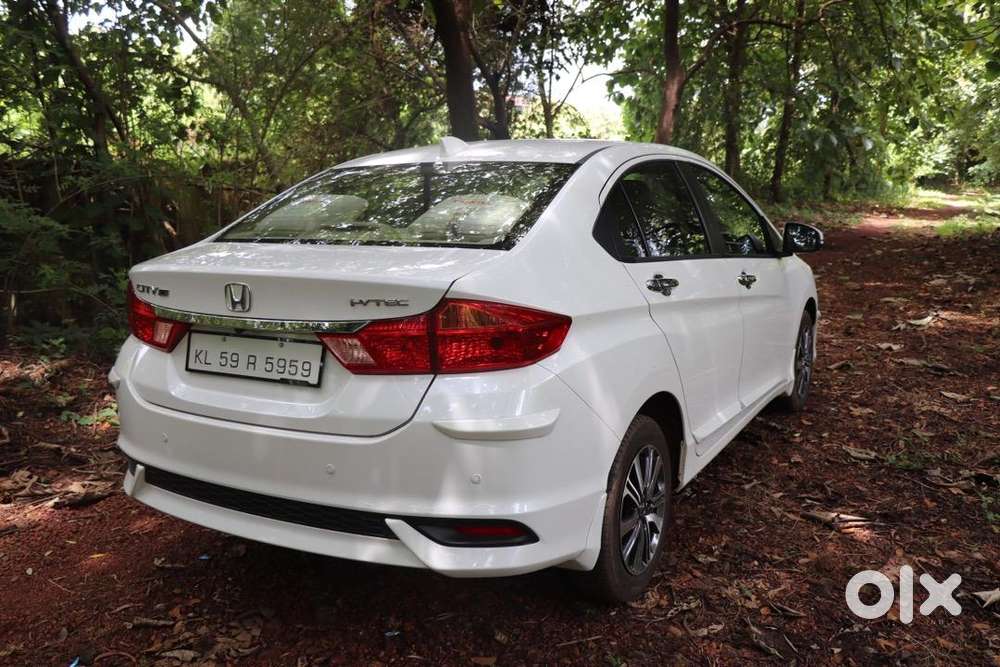 Honda City V -2018 Petrol  Well Maintained,  Fancy Number, New Tyres.