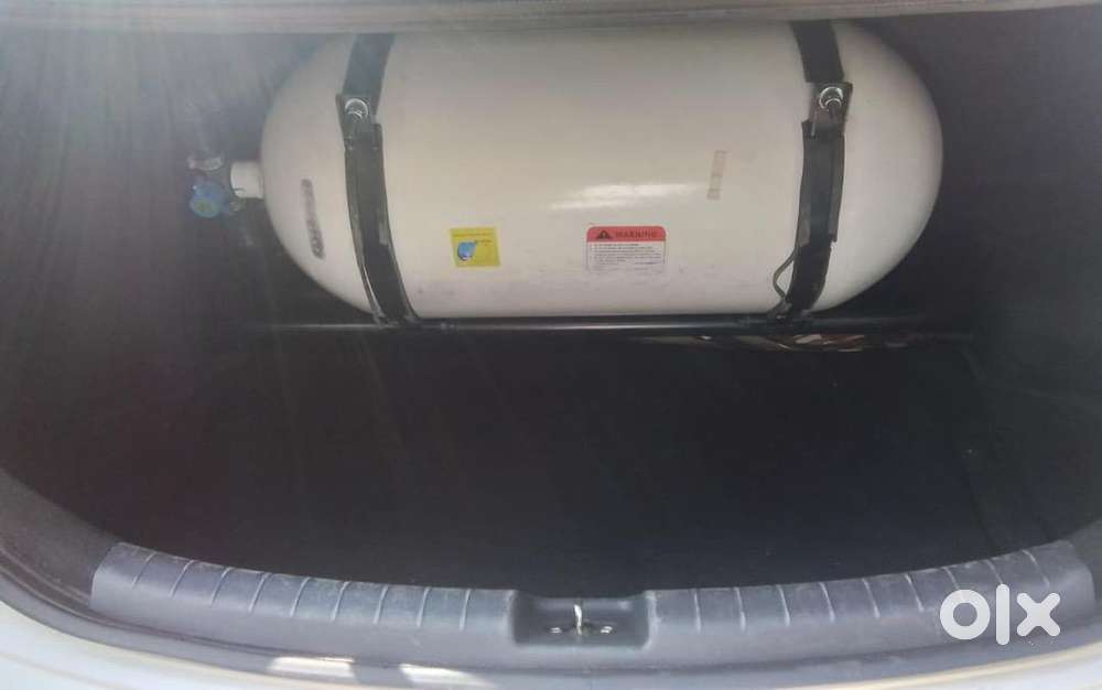 (taxi ) Hyundai Aura (sx Cng) Top Vairiant