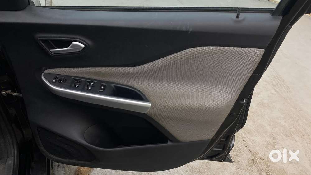 Nissan Magnite 1.0 Xv Premium Turbo Cvt, 2022, Petrol