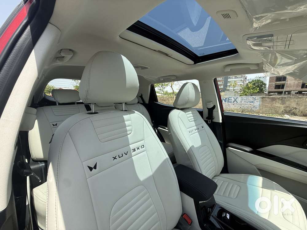 Mahindra Xuv 3xo Ax5 Pm At, 2025, Petrol