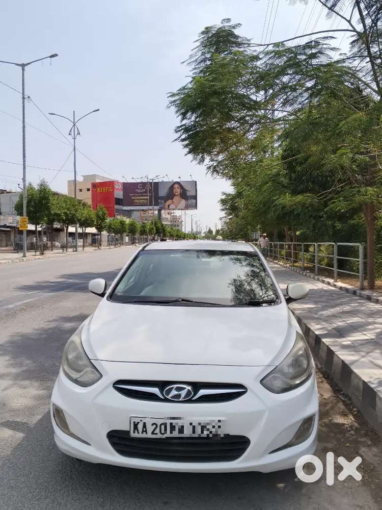 Hyundai Verna 2004 Diesel Manual