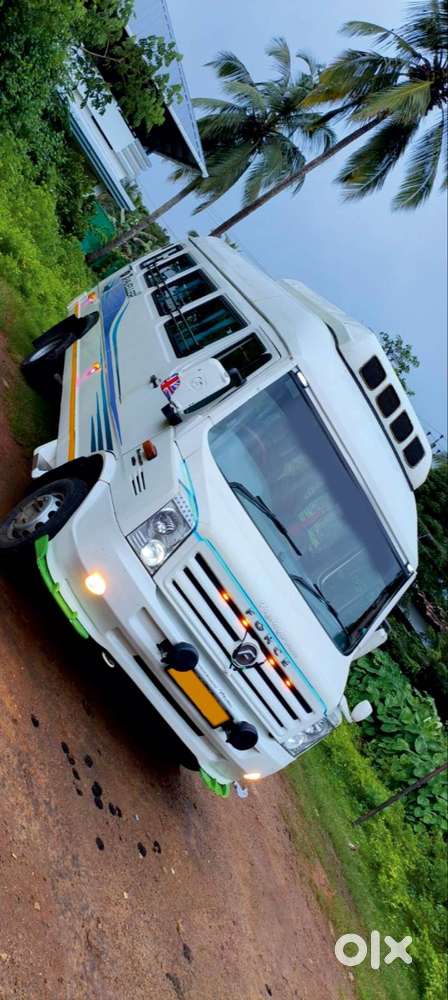 Traveller - 26 Seat