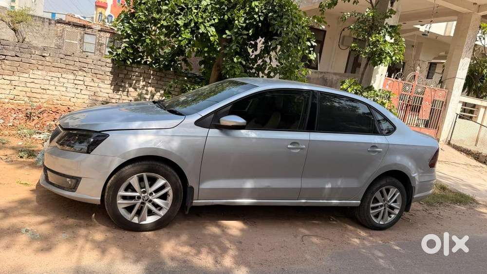 Single Handed Car Highway Average 25 Kmpl