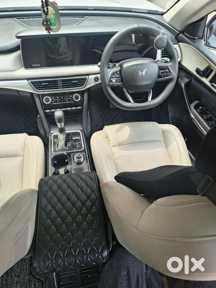 Mahindra Xuv700 2022 Diesel Well Maintained