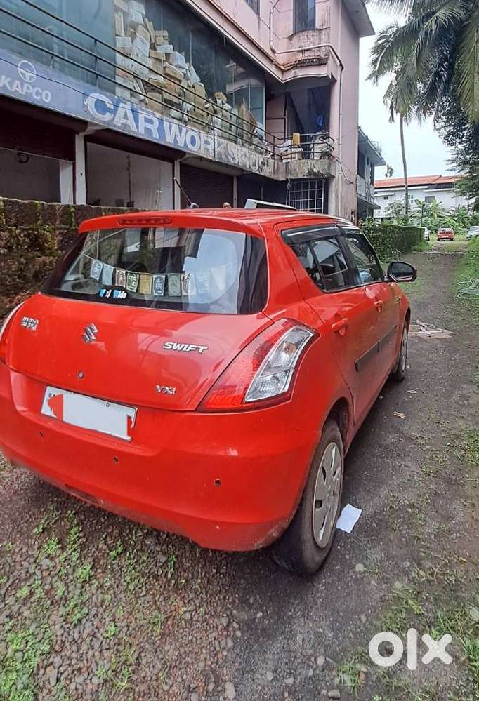 Maruti Suzuki Swift Vxi + Manual, 2015, Petrol