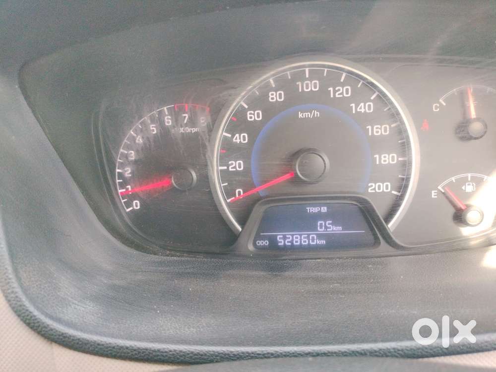 Hyundai Grand I10 Sportz, 2016, Petrol