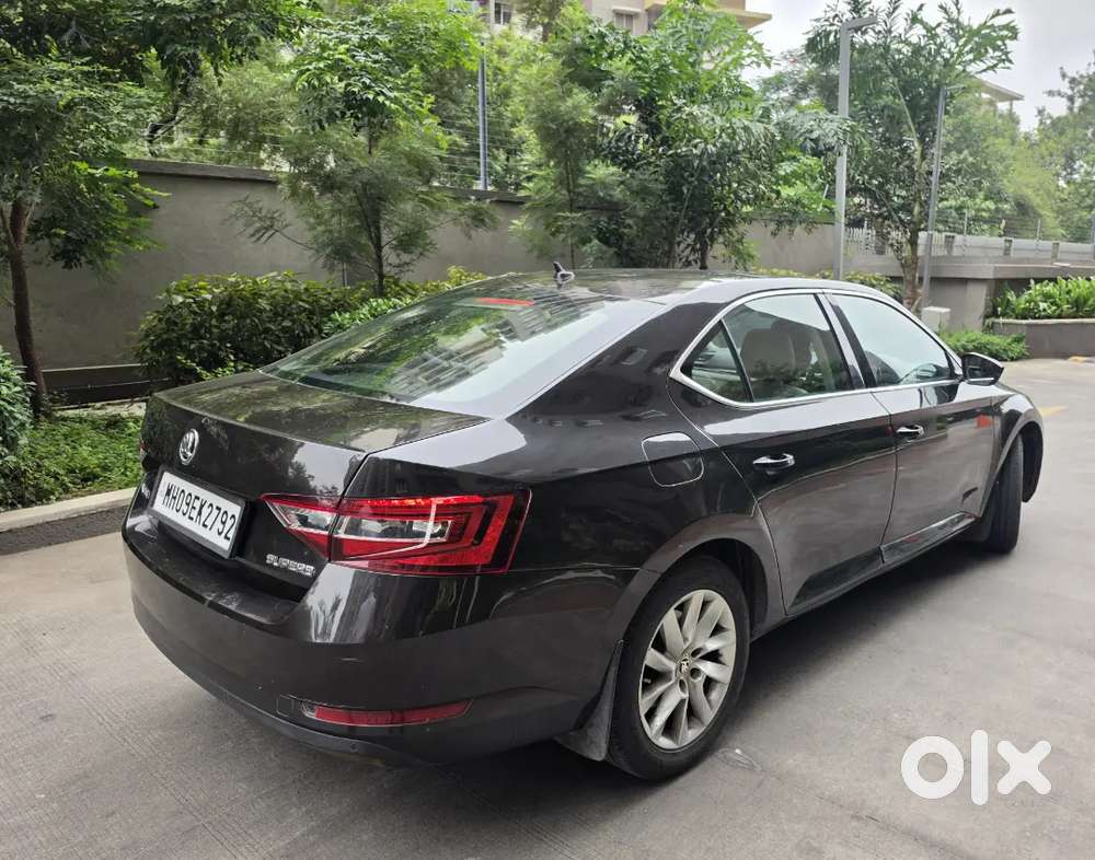Skoda Superb 2017 L&k Automatic Petrol 83000 Km