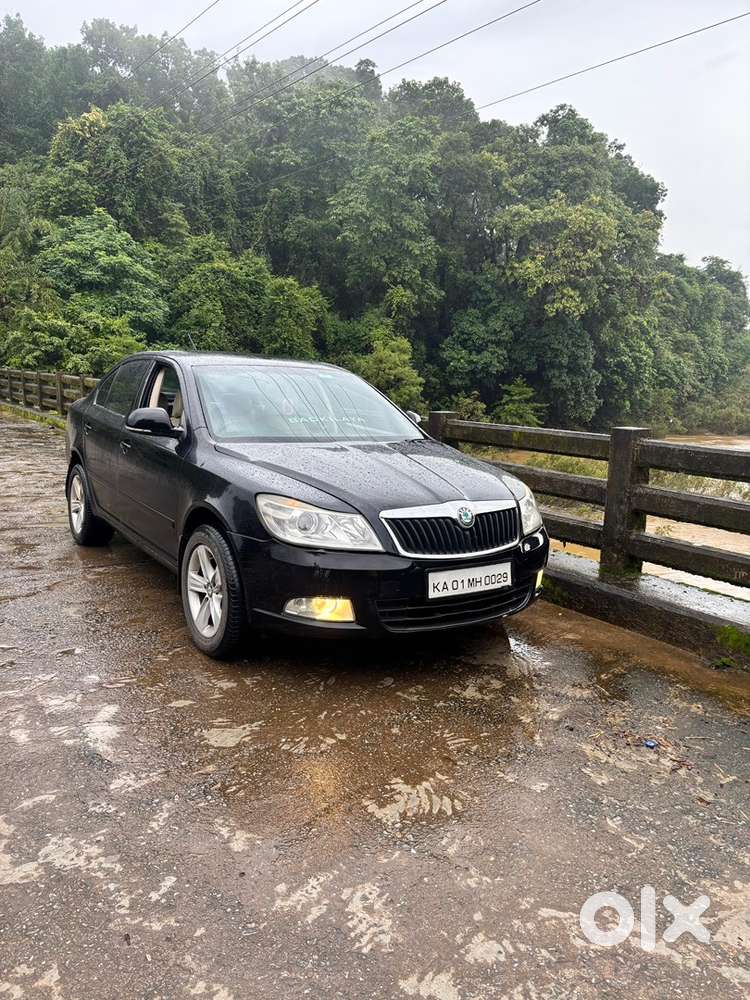 Skoda Laura Diesel 2011 Car