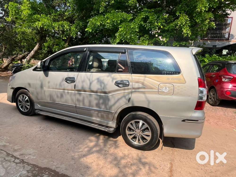 Toyota Innova 2015 Diesel Well Maintained