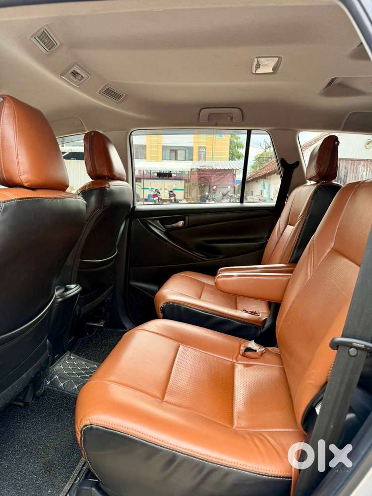 Toyota Innova Crysta 2.4 G Plus Mt 7 Str, 2024, Diesel