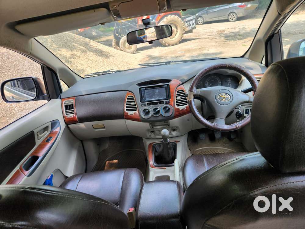 Toyota Innova 2.5 G (diesel) 8 Seater, 2012, Diesel