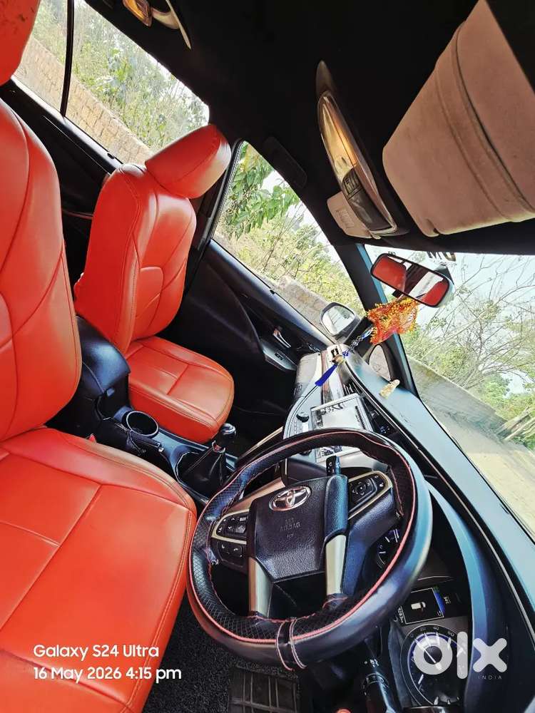 Toyota Crysta 2.4 V Model