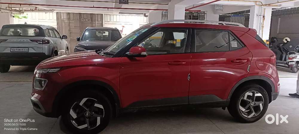 Hyundai Venue 2019 Petrol 37750 Km Driven