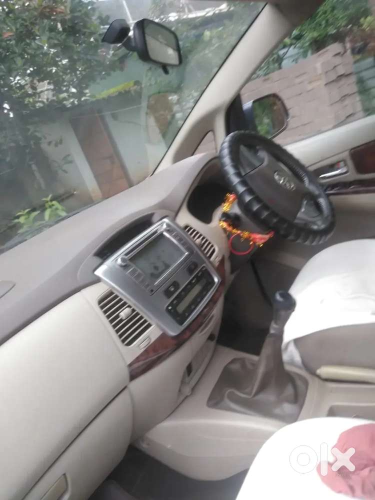Toyota Innova Diesel 7 Str 2015