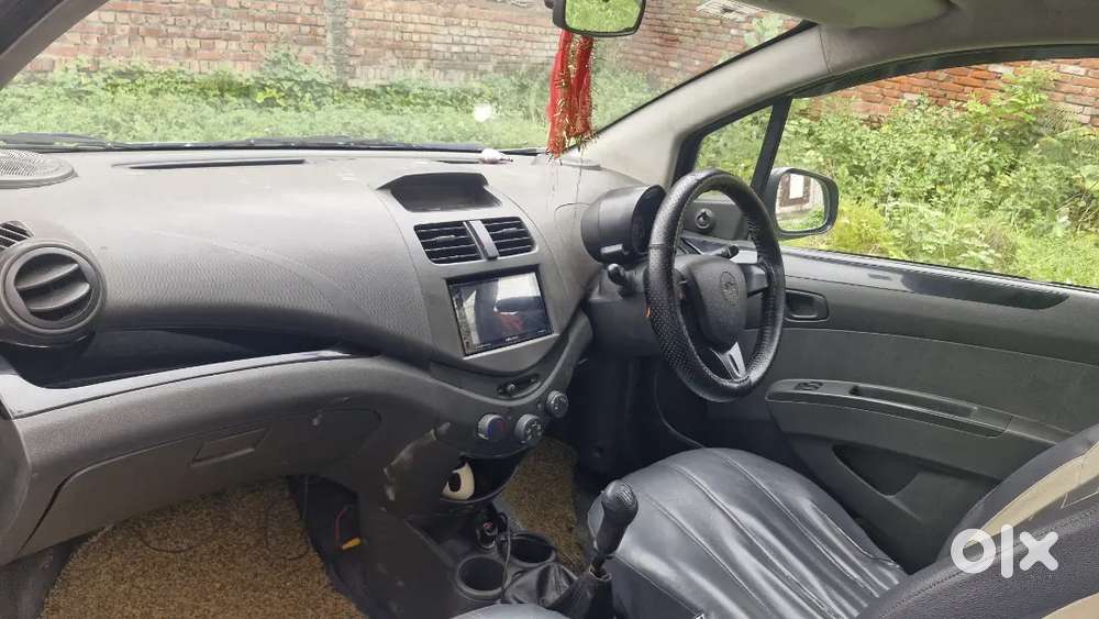 Chevrolet Beat Petrol 2012