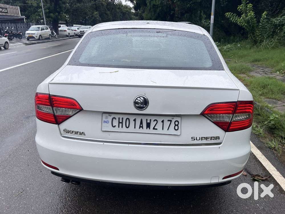 Skoda Superb L&k 2.0 Tdi At, 2014, Diesel