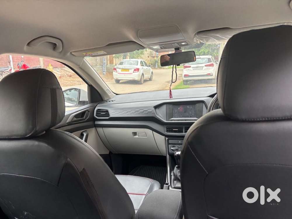 Its Single Hand Driven Car
