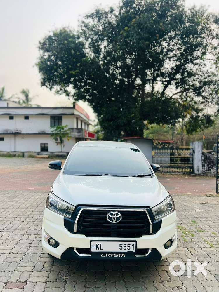Toyota Innova Crysta 2018/6 2.8 Z At Diesel 105000 Km Driven