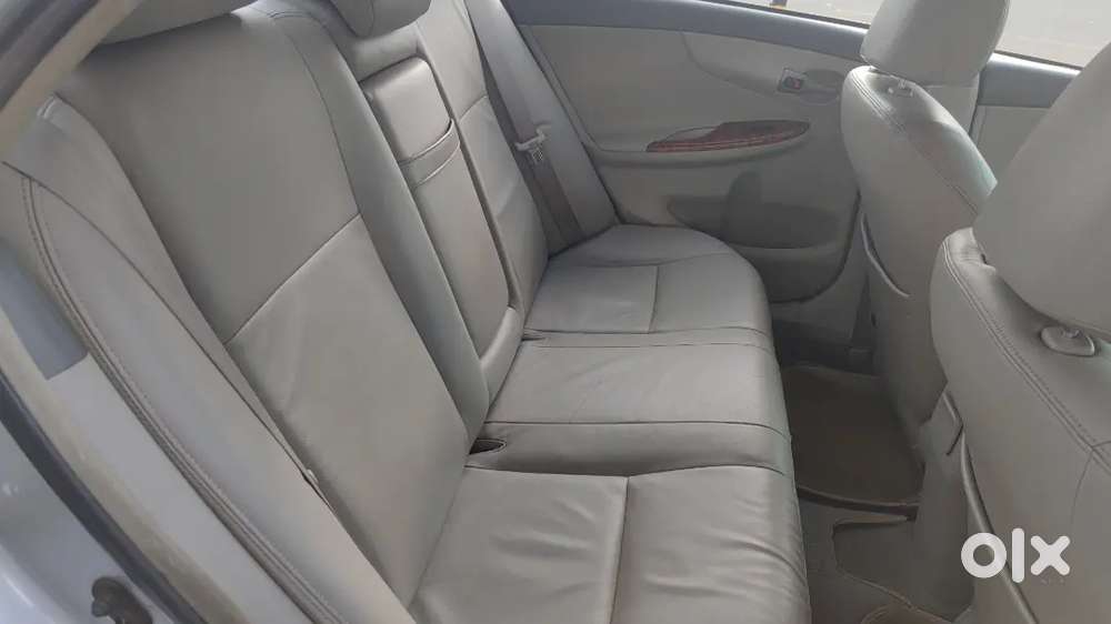 Toyota Corolla Altis 2010