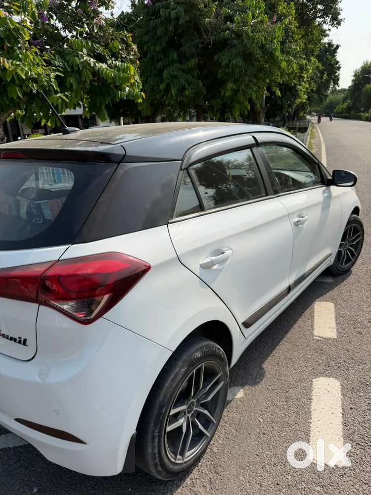 Hyundai New I20 Asta 2017 Petrol Well Maintained